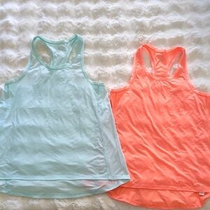 Ser Of 2  Athleta  Women's Racerback Tank Top Set - Mint Green and Coral Size M